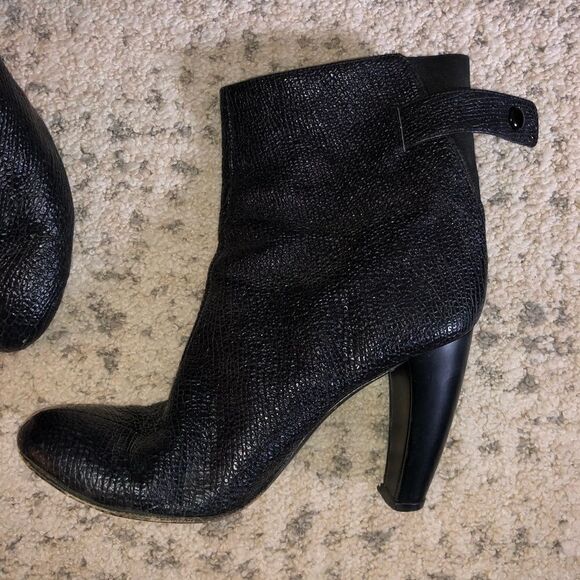 💛 Tibi Black Booties - Picture 2 of 2